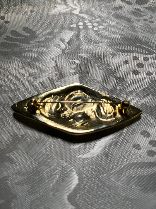 C# 5 90s Gold-tone Mogul brooch.