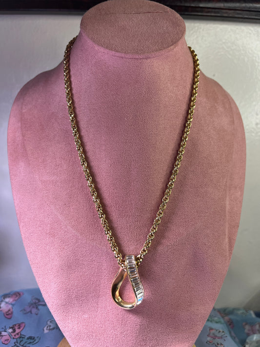 C#7 SWAROVSKI Gold-tone and baguette pendent UNMARKED VTG chain fold over clasp